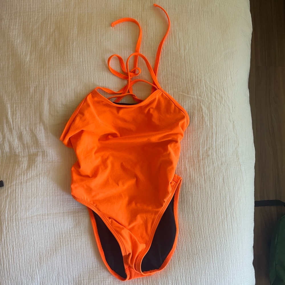 One piece Jolyn Swimsuit